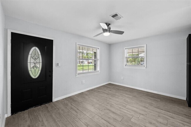 Building Photo - 331 83rd Ave N