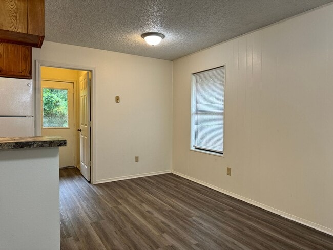 Building Photo - 10768 Kiamichi Dr