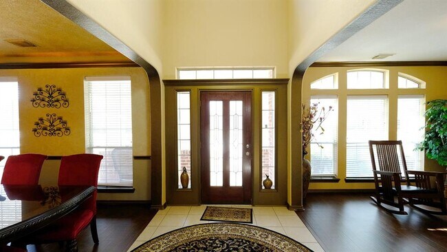 Foto del edificio - 13619 Lakehill Park Ln