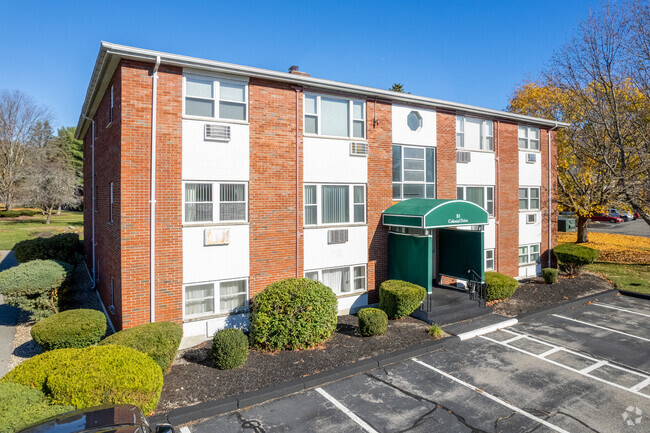 Building Photo - Colonial Drive Condominiums