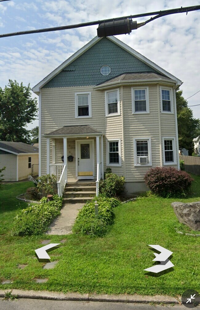Foto del edificio - 53 Pettaconsett Ave