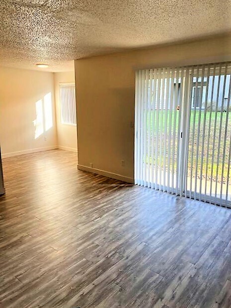 sala y comedor - Michael Manor Apartments