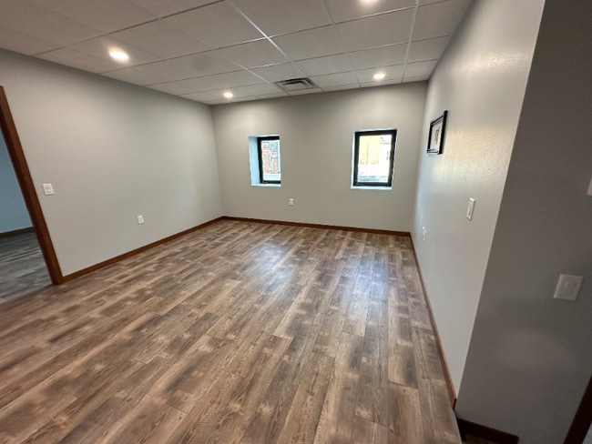 Building Photo - 515 N Riverfront Dr