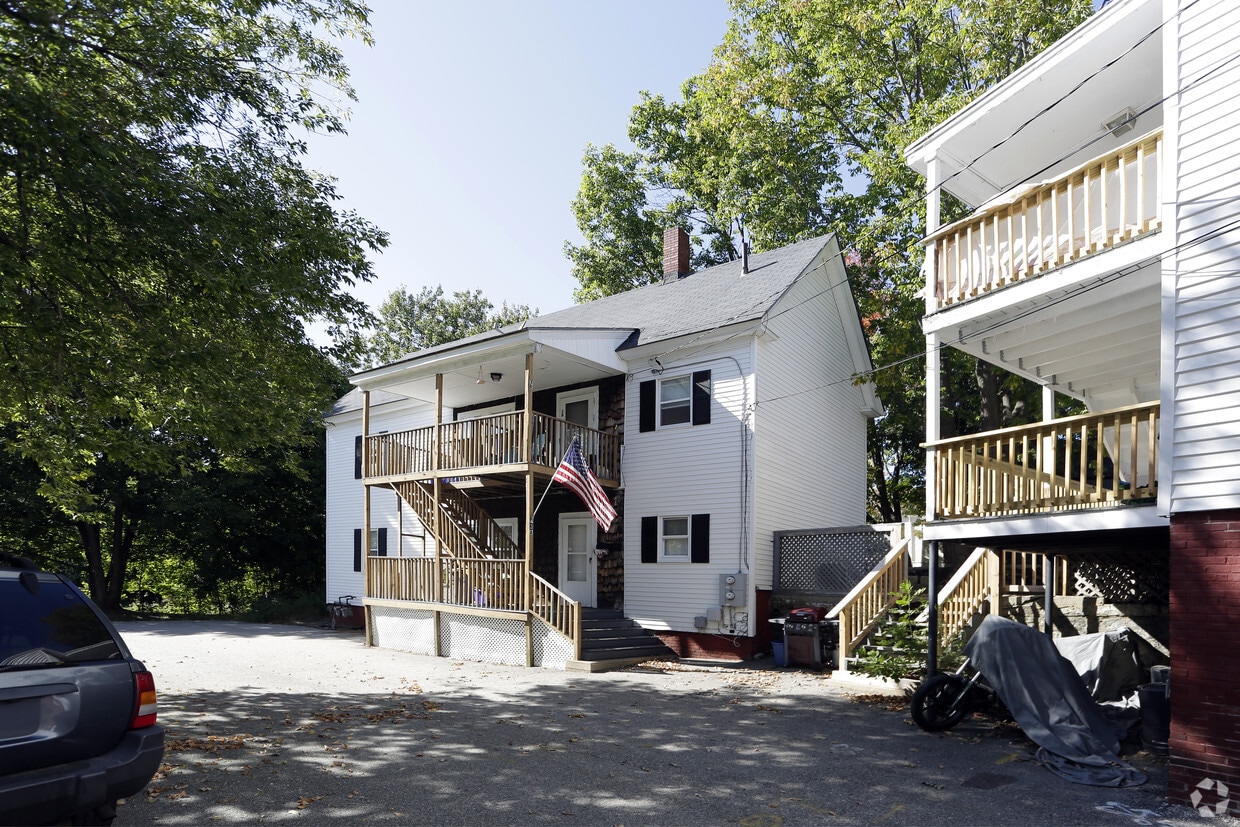 13 Marion Ln, Somersworth, NH 03878 Apartments in Somersworth, NH