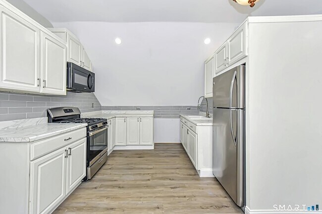 Foto del edificio - 463 Wilmot Ave