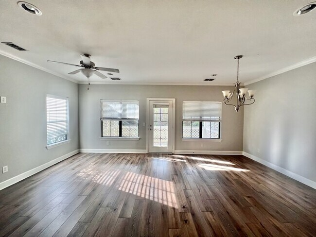 Foto del edificio - 94 Haven Cir