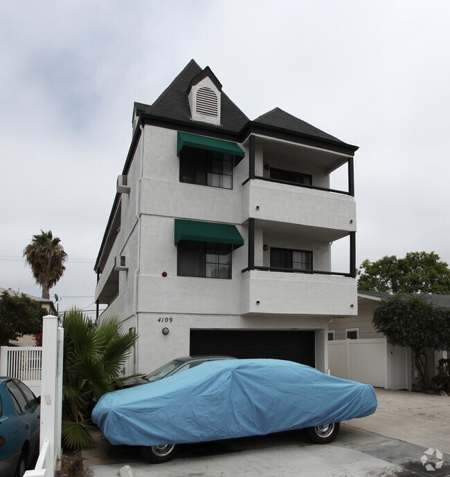 Building Photo - 4109 Kansas St
