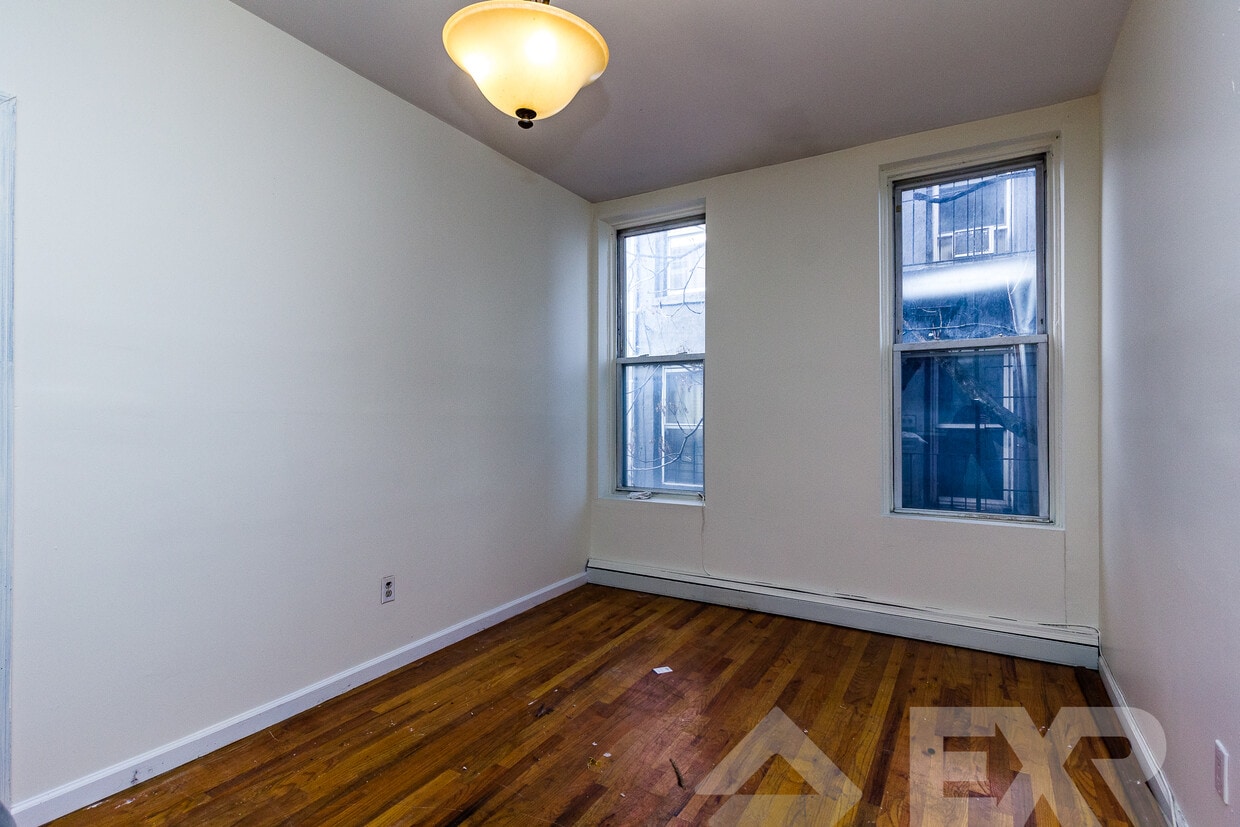 Primary Photo - 1221 Atlantic Ave