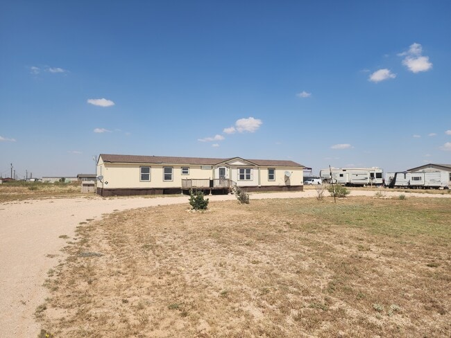 Foto del edificio - 7301 E County Road 62
