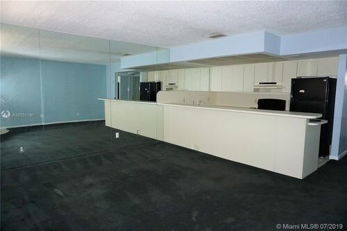 Building Photo - 441 Swallow Dr