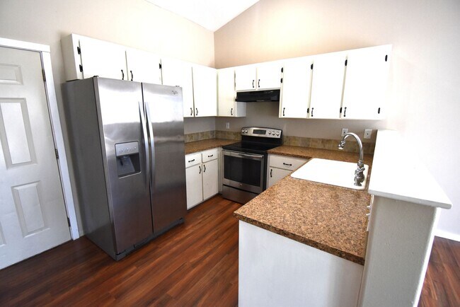 Foto del edificio - 469 Hummingbird St SE