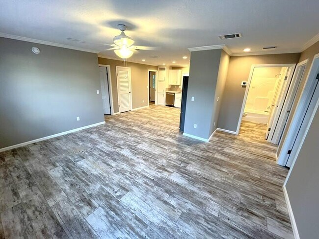 Foto del edificio - 5456 Ryegrass Ct