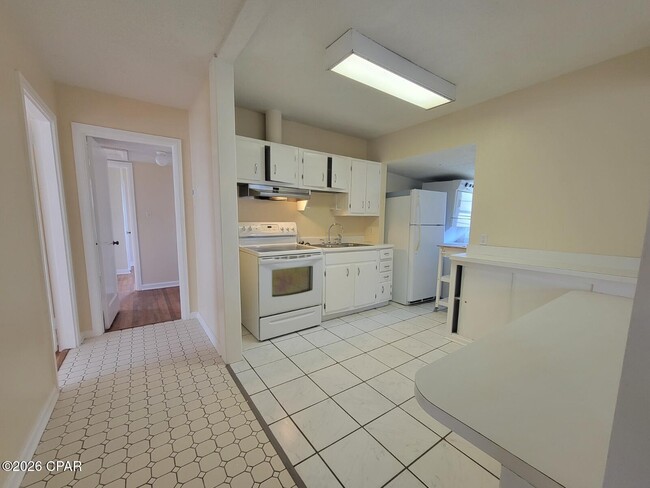 Foto del edificio - 909 E 7th St