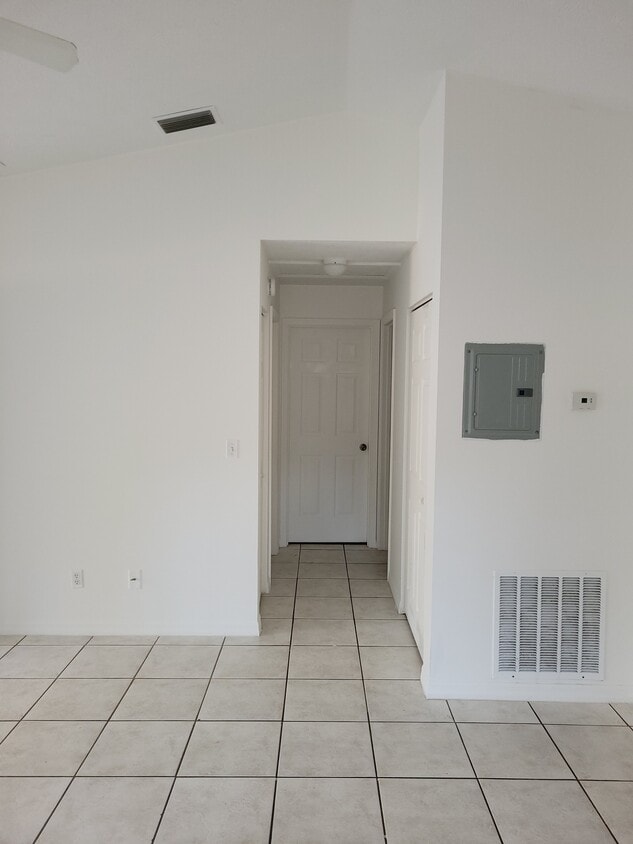 Hallway to beedrooms and Bathroom - 706 NE 27th St