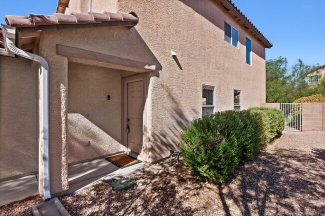 Building Photo - Southern Highlands!!! Solar Panels!!! 4 Be...