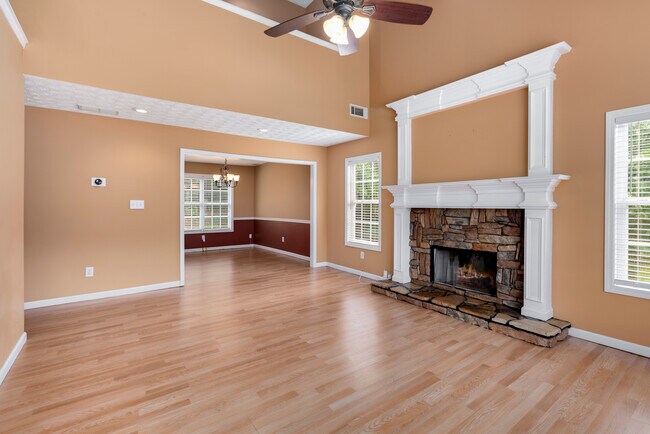 Building Photo - 110 Brighton Dr