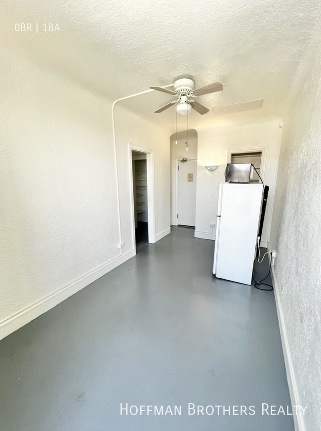 Building Photo - 715 Normandie Ave