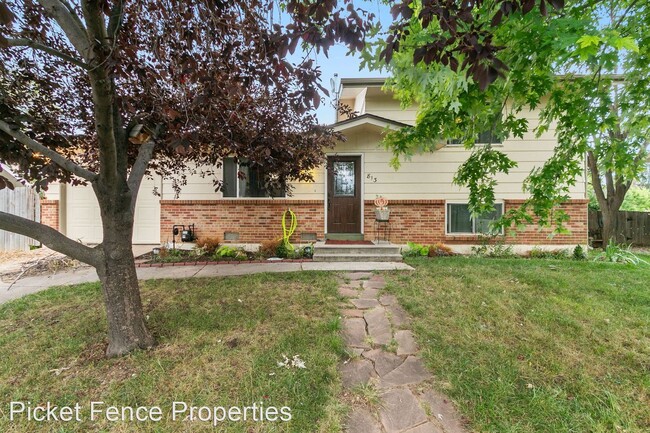 Foto del edificio - 3 br, 2 bath House - 813 Table Mountain Ct