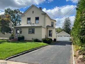 Building Photo - 610 Downer St