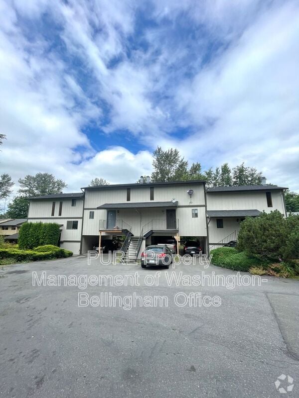 Building Photo - 1215 N 9th St