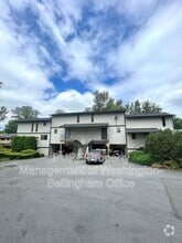 Building Photo - 1215 N 9th St