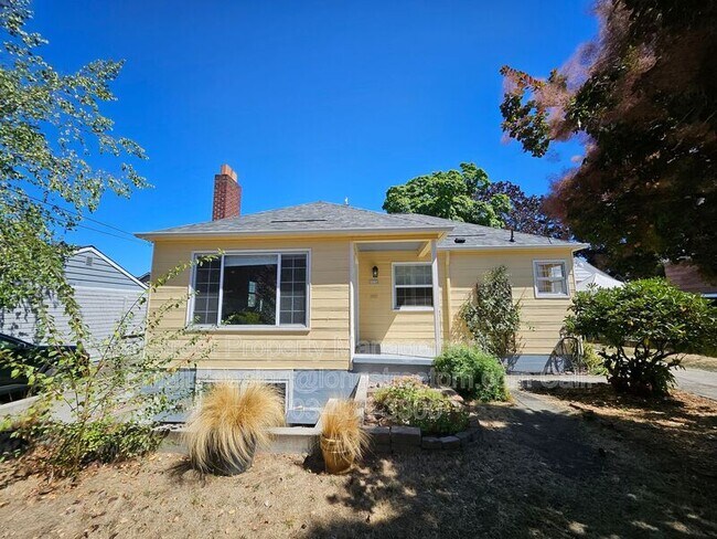 Foto del edificio - 7036 N Concord Ave