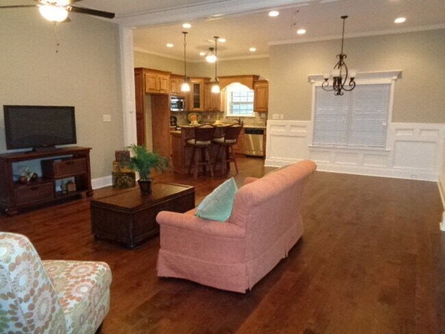 Foto del edificio - 4Bedroom/2Bath in Bemiss Landing Subdivision