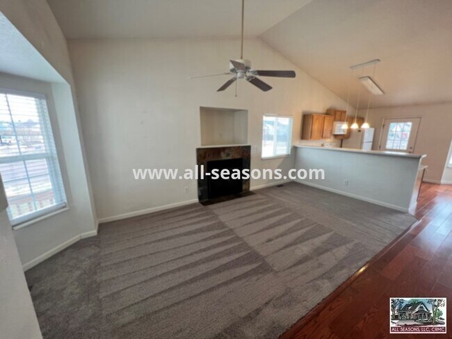 Foto del edificio - Charming rancher with a finished basement ...