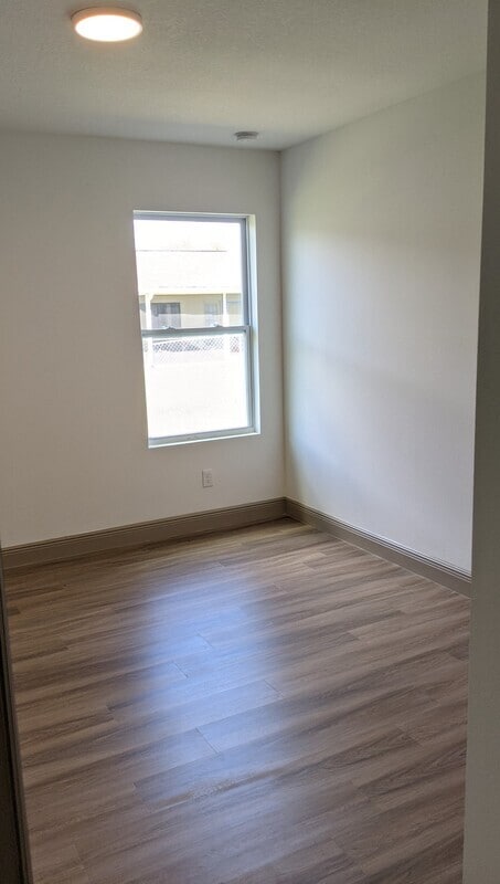 Foto del edificio - 733 Lucaya Dr