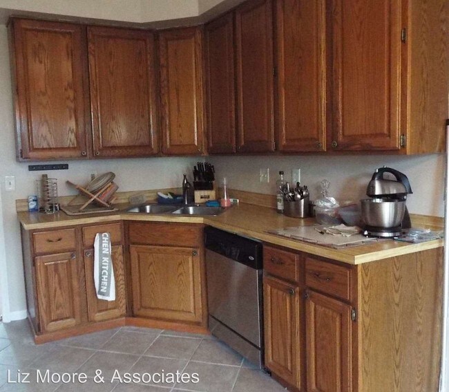 Foto del edificio - 4 br, 2.5 bath House - 847 Yorkshire Lane