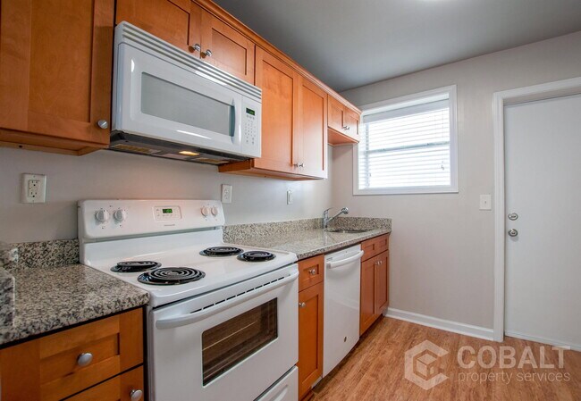 Foto del edificio - 271 Glen Iris Dr NE