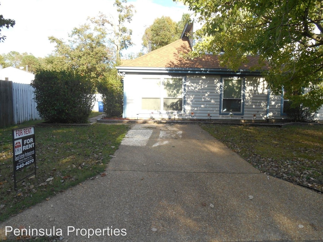 917 Woodcreek Dr, Newport News, VA 23608 House for Rent in Newport