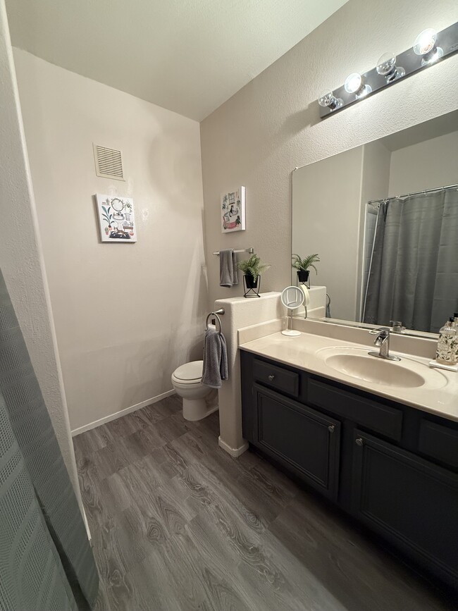 Building Photo - 7123 S Durango Dr