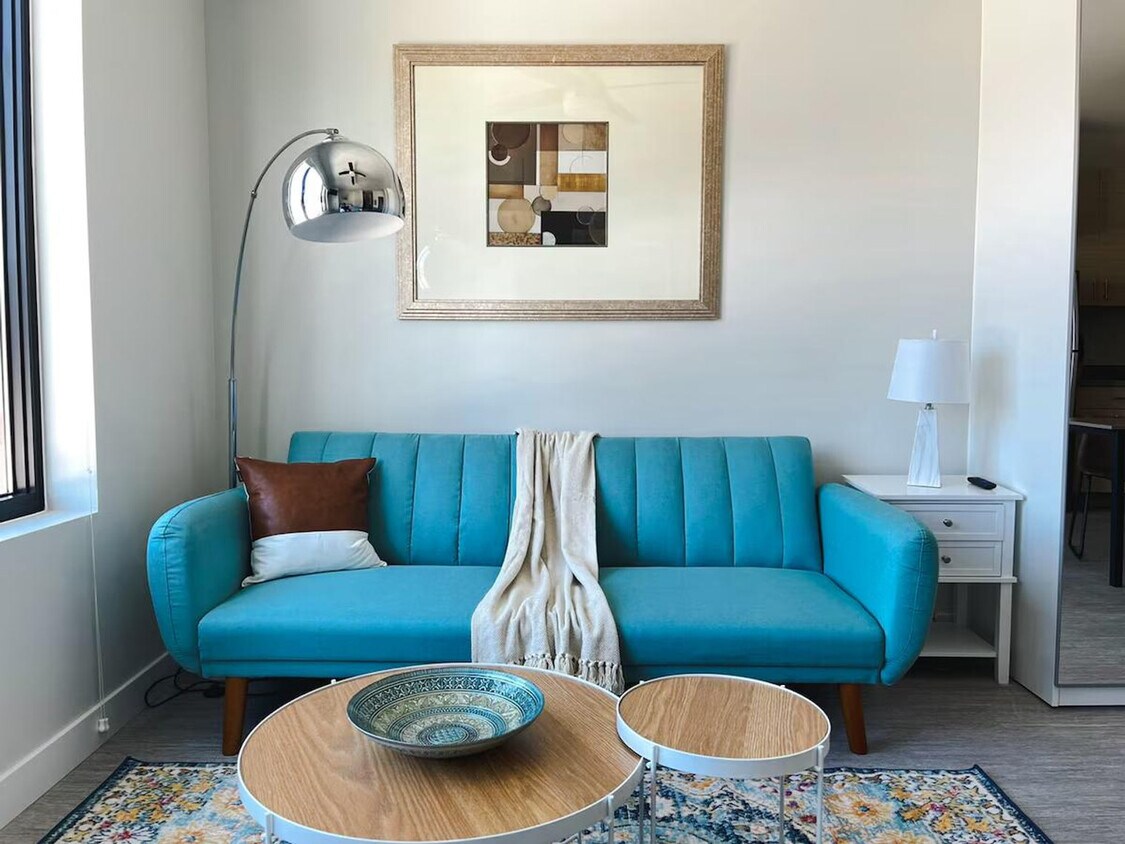 Foto principal - 2530 University Ave