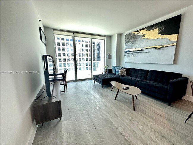 Building Photo - 500 Brickell Ave