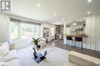 Building Photo - 45 Elmvale Blvd