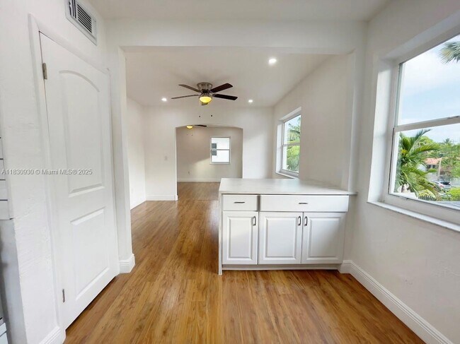Foto del edificio - 675 SW 19th Rd