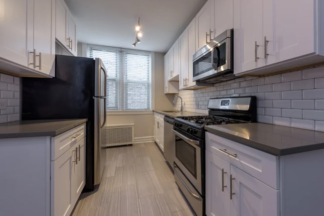 Foto del edificio - 1320 E Hyde Park Blvd