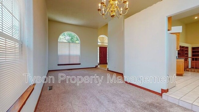 Foto del edificio - 8429 Vineyard Ridge Ct NE