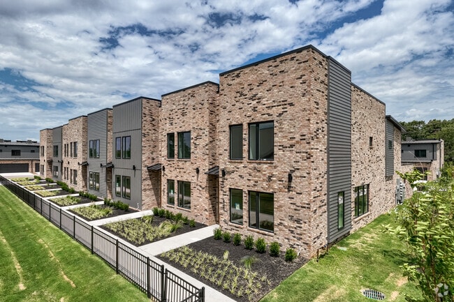 Building Photo - Townhomes at Scottsdale
