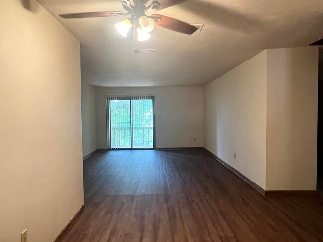 Foto del edificio - 1598 Kay Ave