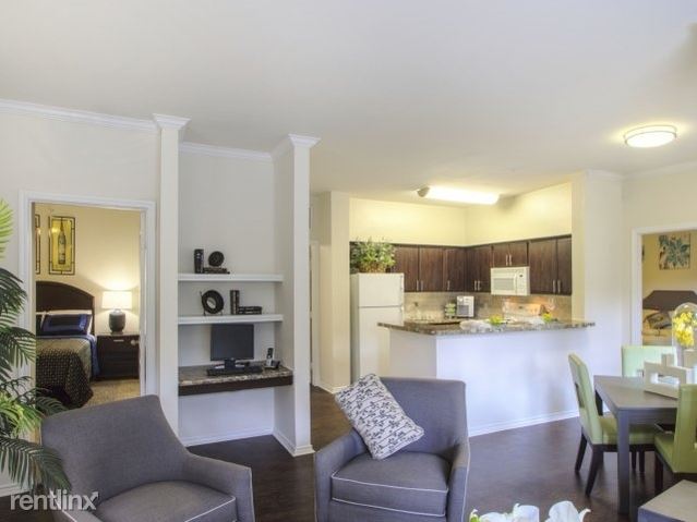Building Photo - 2 br, 2 bath  - 7215 Spring Cypress Rd # 1110