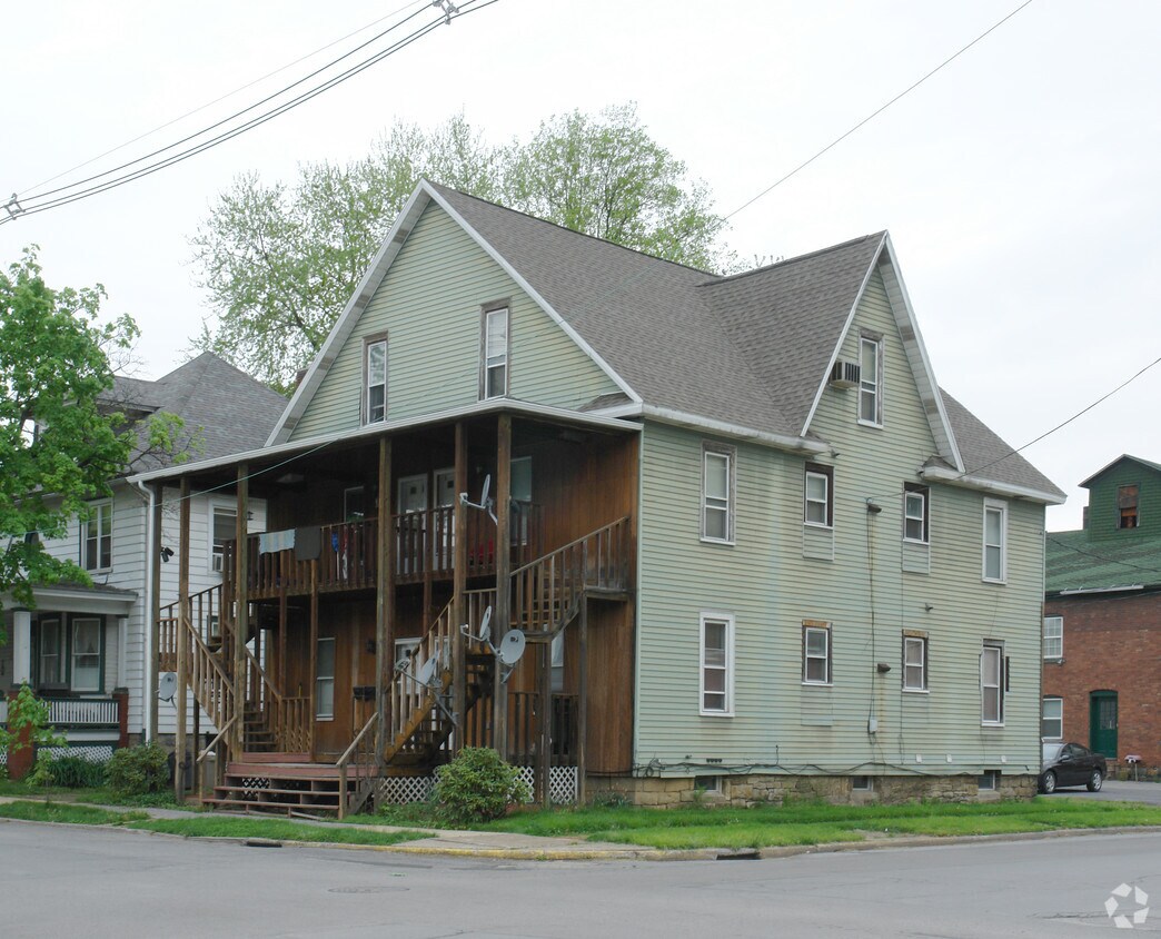 Foto principal - 326-328 E Pine St