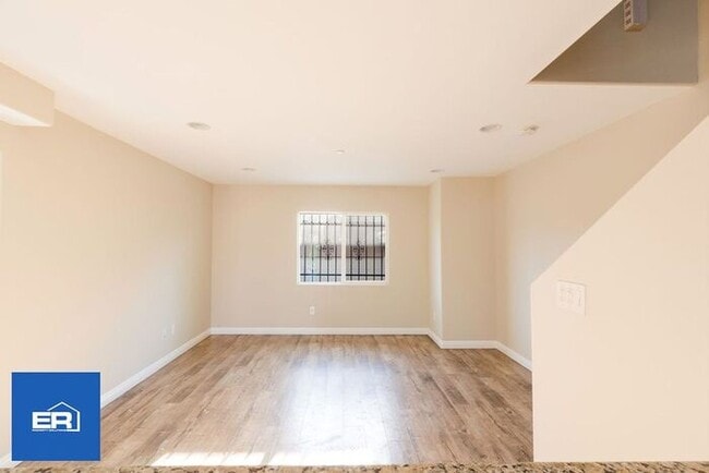 Building Photo - 3 Bed Home in Los Angeles CA for Rent 90033 Garage Available