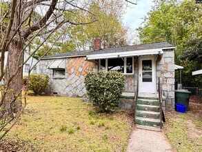 Building Photo - 3611 Hydrangea St