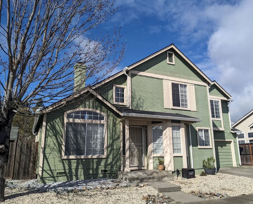 Primary Photo - Adorable Suisun City Home