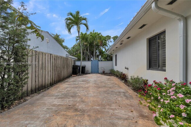 Building Photo - Northeast 12th Avenue, Fort Lauderdale, FL 33301 - 4 BR 4 BA house