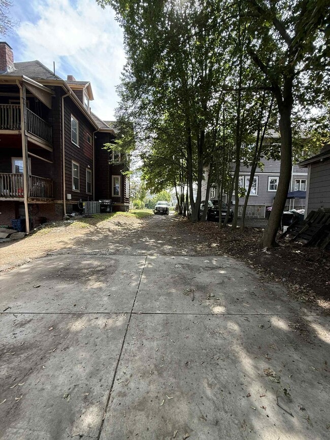 Building Photo - 452 Gallivan Blvd