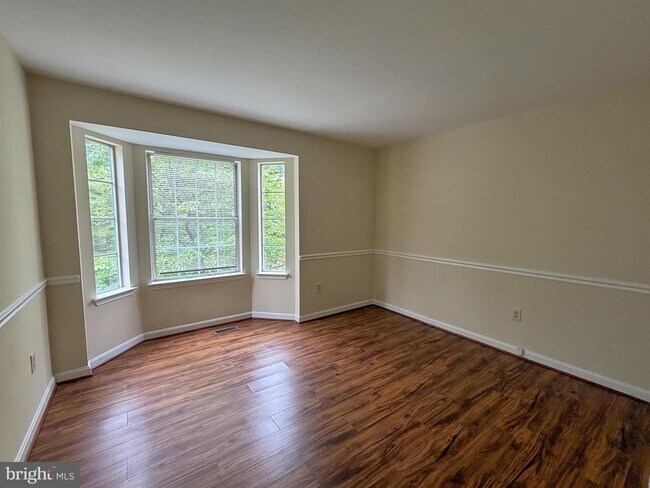 Building Photo - 4100 Hunters Hill Cir
