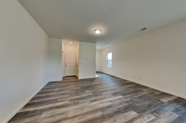 Foto del edificio - 617 Colgate Cir